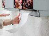 Máy sấy khí hay Khăn giấy lau tay: Giải pháp nào tối ưu cho vệ sinh doanh nghiệp?